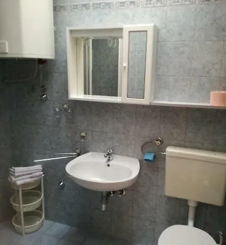 アパート Marijana